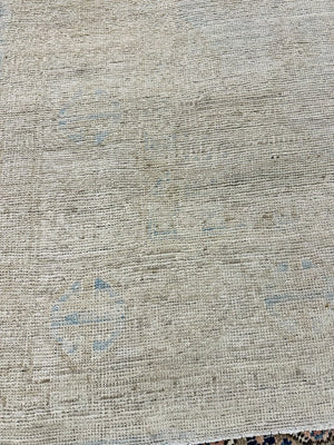 Light Beige Area Rug 72x140