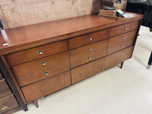 Bassett Trimline Walnut Dresser 17.5 x 58 x 31