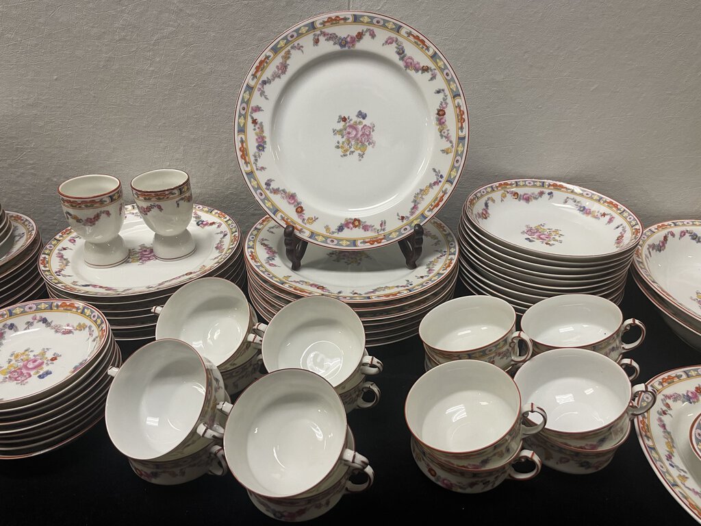 Minton Rose Style H and C Heinrich Porcelain Dinner Set (86 Pcs)