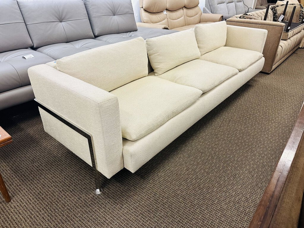 Magni Sofa 108" W.