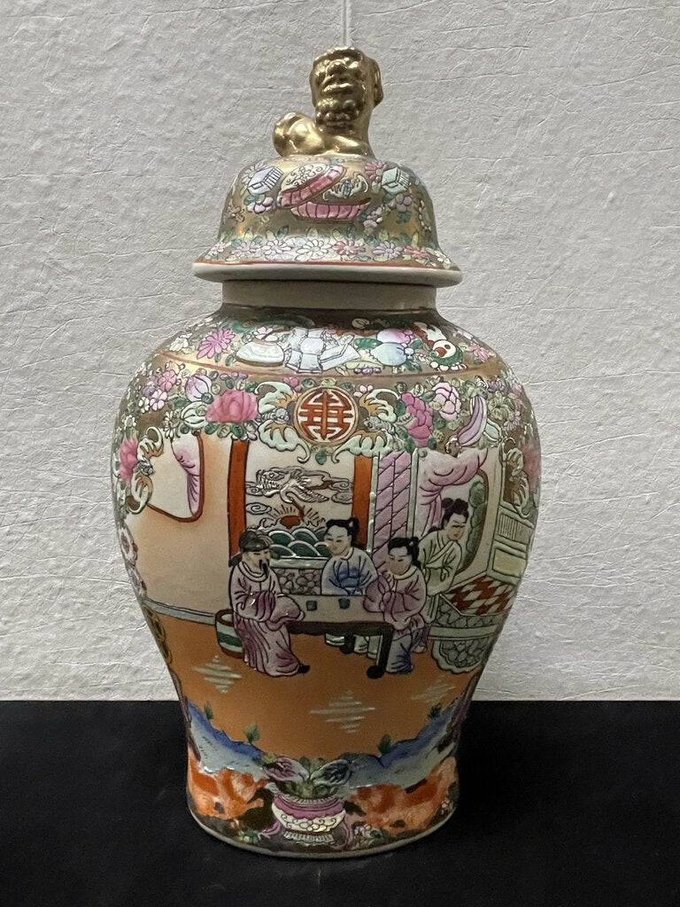 Vintage Chinese Oval Rose Medallion Gilt Enamel Ginger Jar Foo Dog Gilt Lid