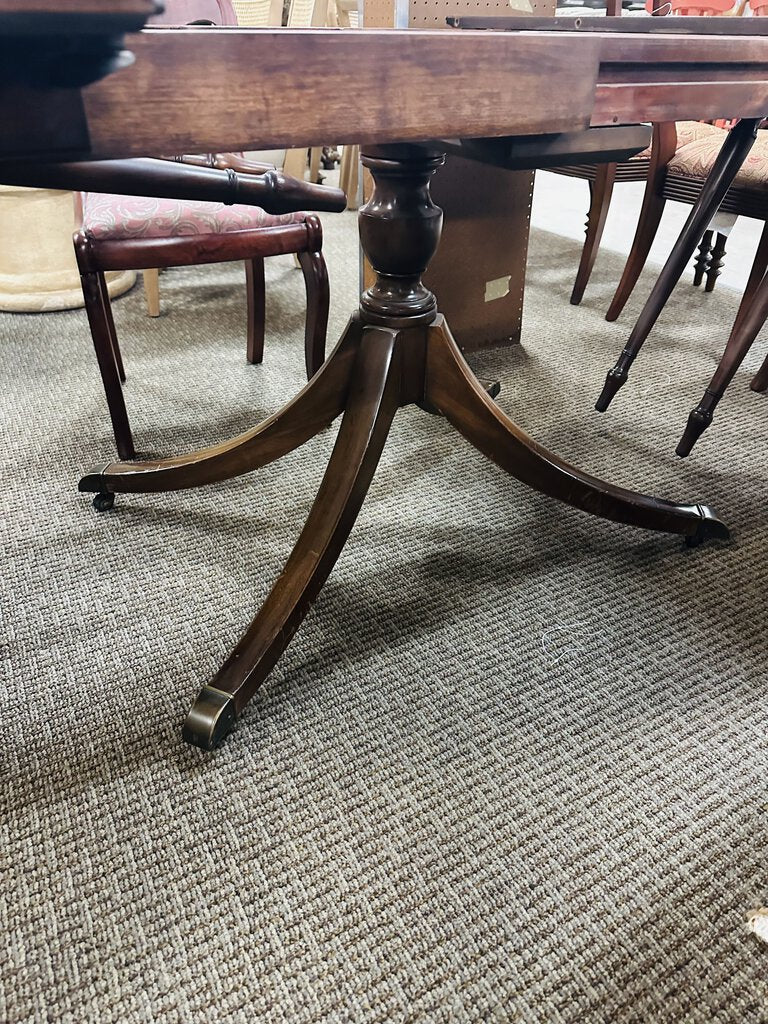 Regency Style Extendable Dining Table + 4 Chairs + 2 Leaves