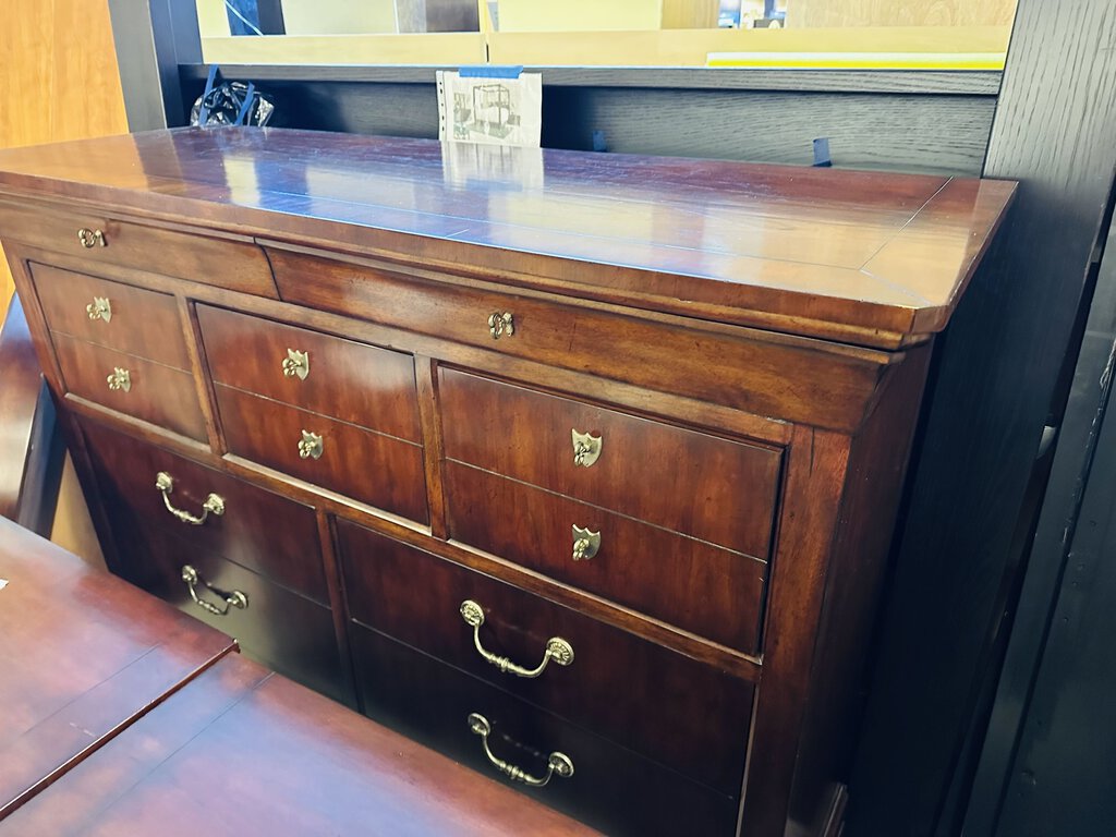 Henredon French Cavalier Dresser 22x60x50