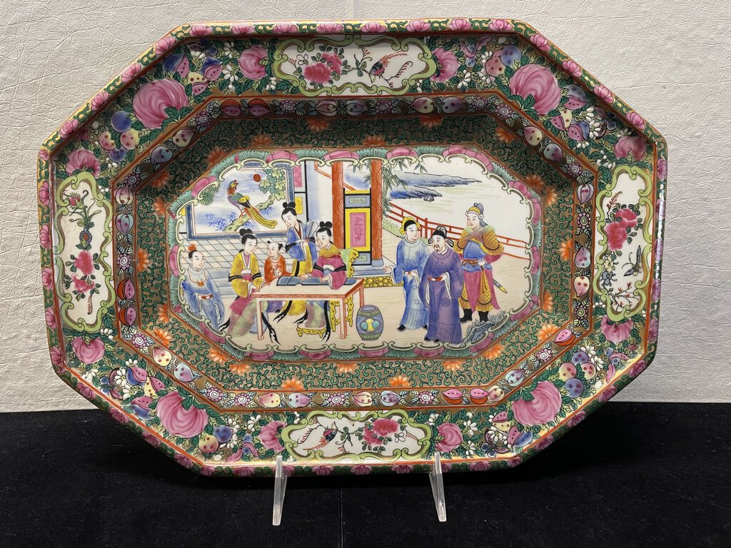 Chinese Qianlong Style Famille Rose Enamel Gilt Octagonal Platter