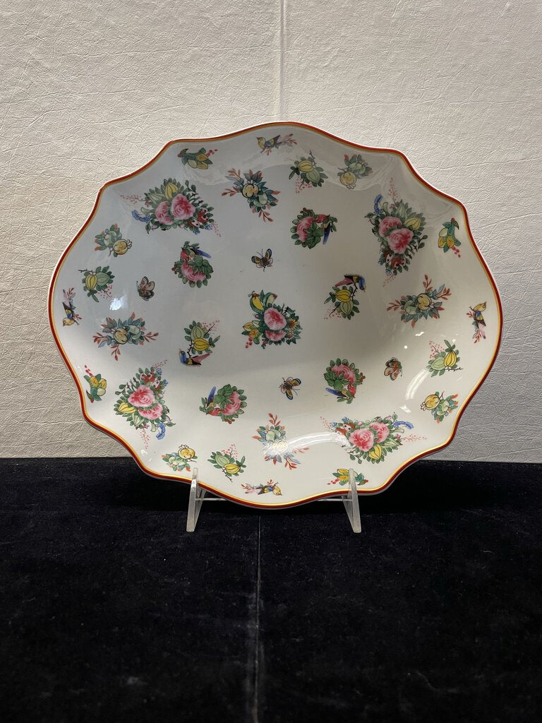 William Sonoma Famille Rose Scalloped Edge Serving Bowl