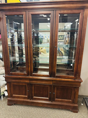 China Cabinet With Built In Lighting 65x18x84