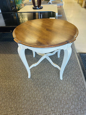 Ethan Allen Side Table 28x 25" H