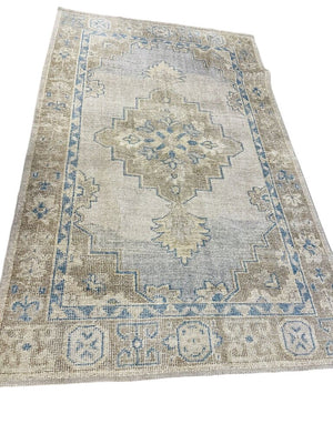 Pottery Barn Finn Rug, Blue/Tan, 5x8 MSRP $1100 by Miss Daisy's Consignment & Auction House