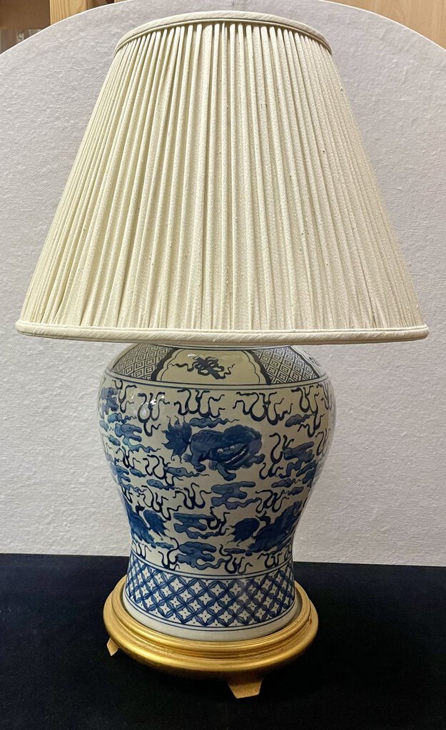 Ralph Lauren Blue White Porcelain Foo Dog Table Lamp