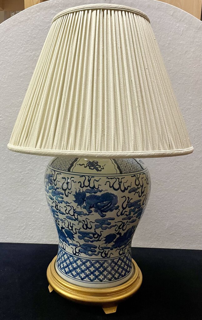 Ralph Lauren Blue White Porcelain Foo Dog Table Lamp