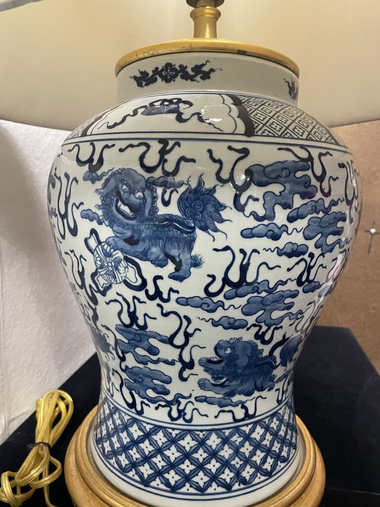 Ralph Lauren Blue White Porcelain Foo Dog Table Lamp