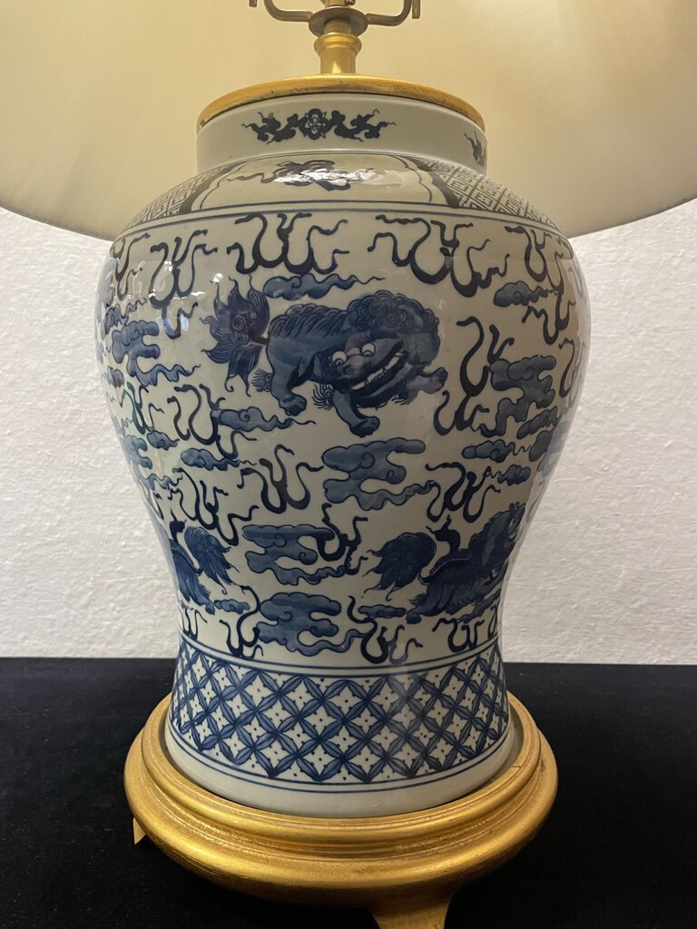 Ralph Lauren Blue White Porcelain Foo Dog Table Lamp