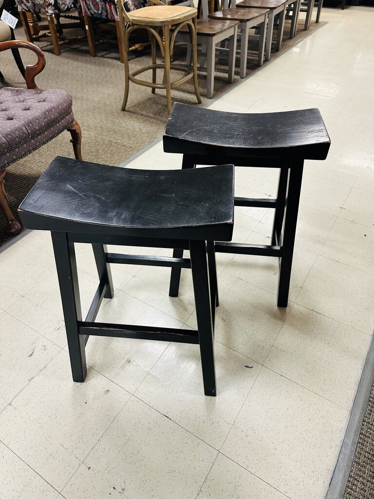 Black Saddle Seat Stool