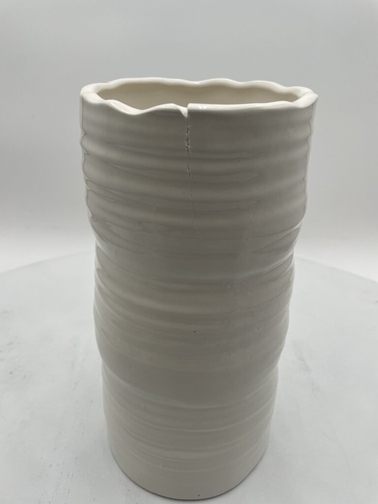 Pfaltzgraff USA Ribbed White Ceramic Vase 10"