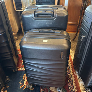 American Tourister Luggage & Carry On