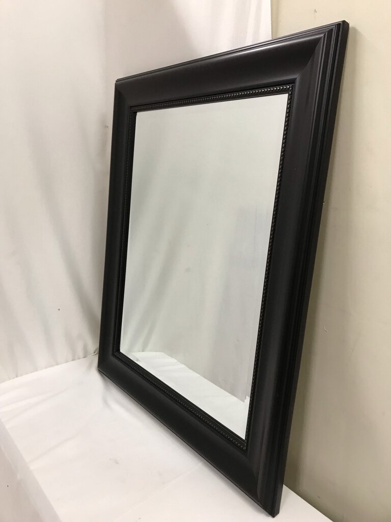 Beaded Beveled Edge Wall Mirror 29x35