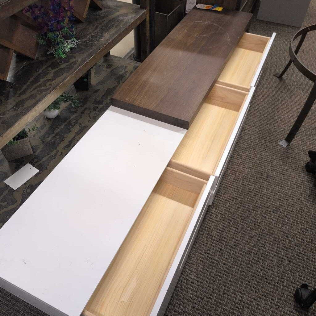 Dahnya Wood Extendable TV Stand