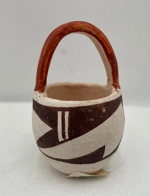 Native American Navajo Acoma Hand Made Painted White Pottery Notched Lip Vase w/ Miniatures (3Pcs Set)