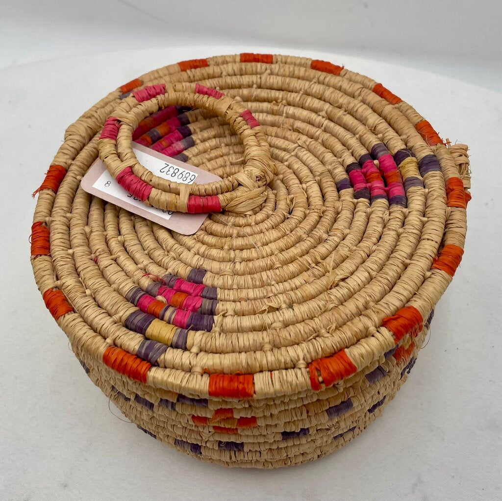 Native American Woven Sweetgrass Lidded Baskets (Set of 2)