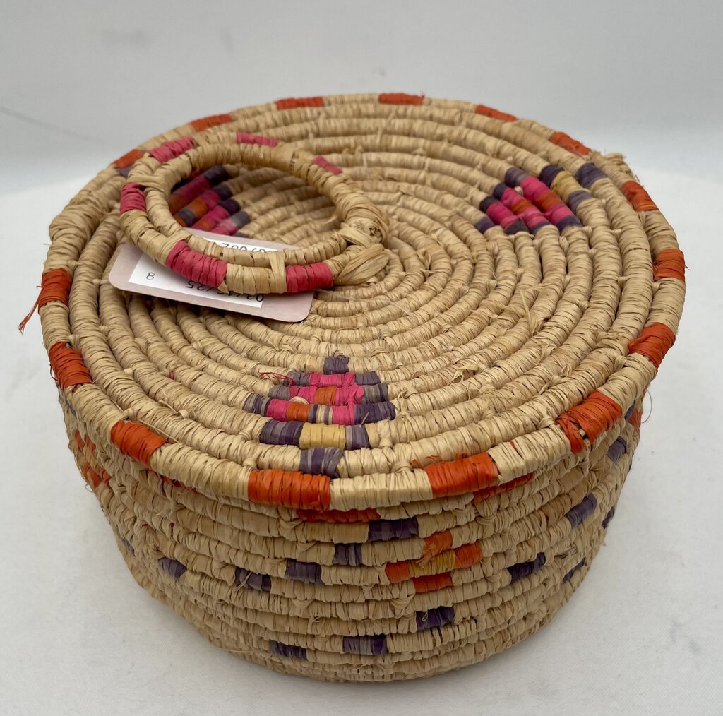 Native American Woven Sweetgrass Lidded Baskets (Set of 2)