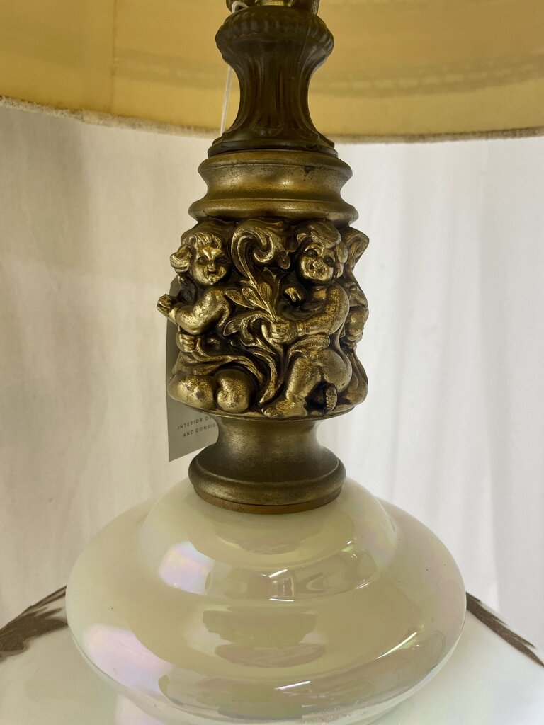 Vintage Hollywood Regency Italian Style Brass & Opalescent Milk Glass Gold Leaf Buffet Console Lamp