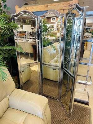 3 Panel Folding Mirror 55x72