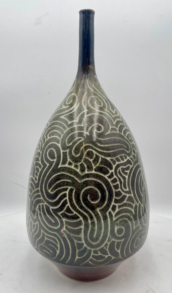 La Cruz GTO Mexico Dark Green Glaze Lite Pattern Narrow Neck Vase