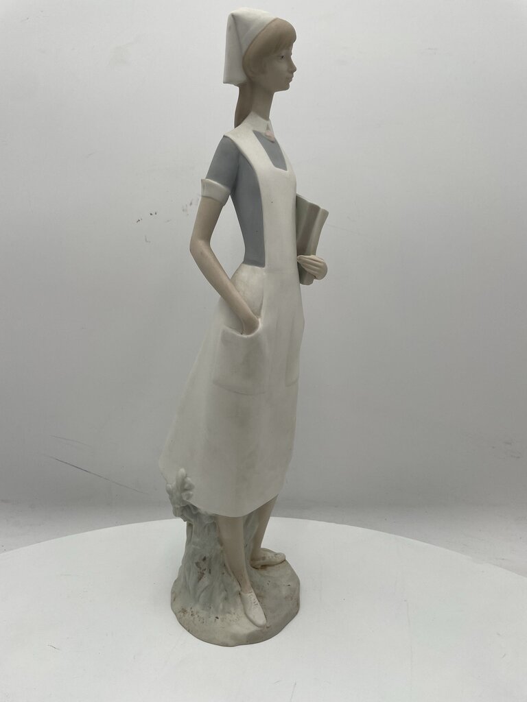 Lladro Spain Porcelain Figural Nurse #29