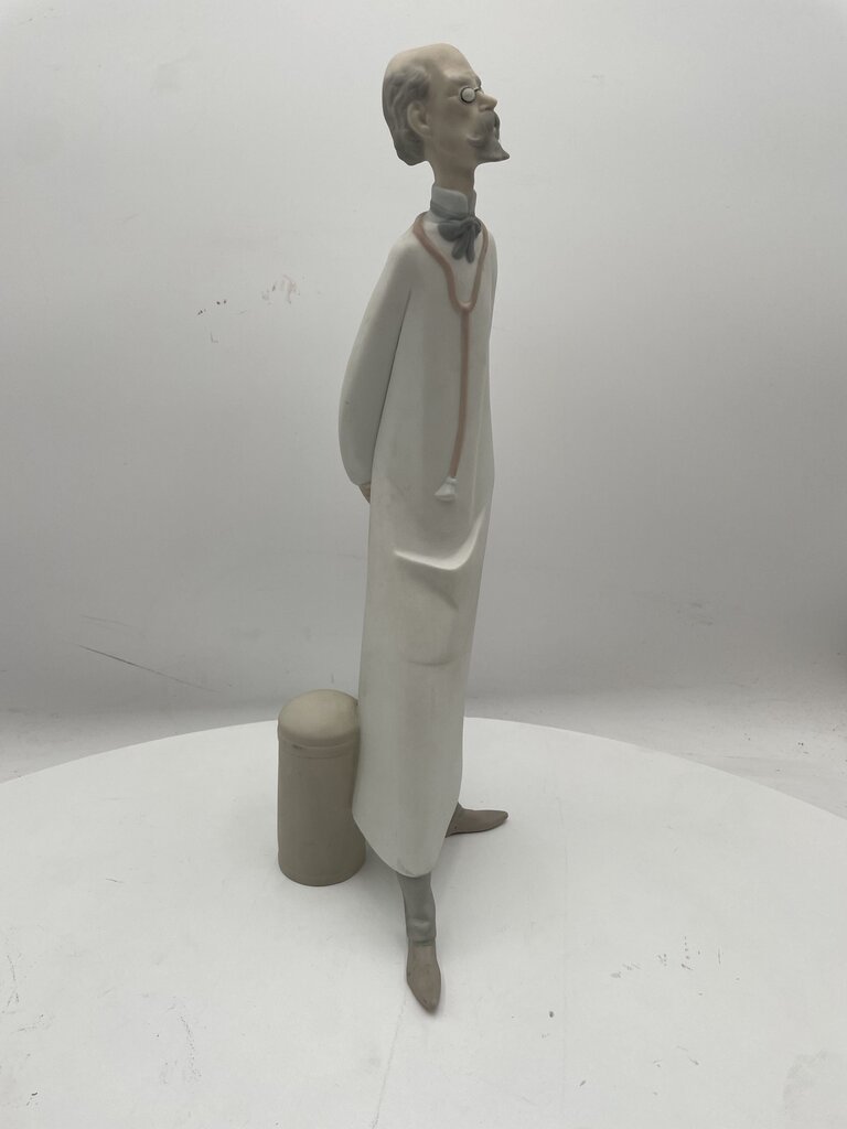 Lladro Spain Porcelain Figural Doctor #26