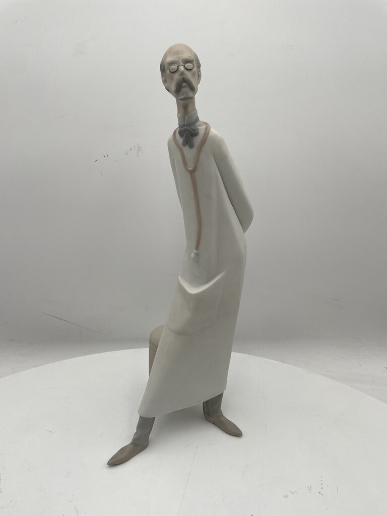 Lladro Spain Porcelain Figural Doctor #26