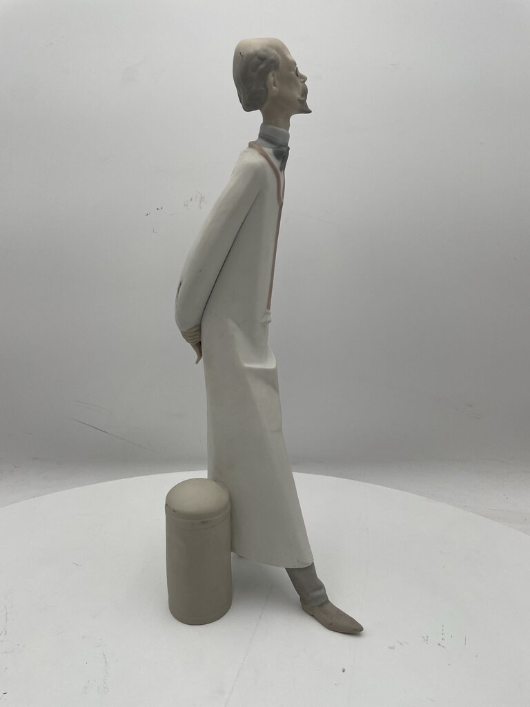 Lladro Spain Porcelain Figural Doctor #26
