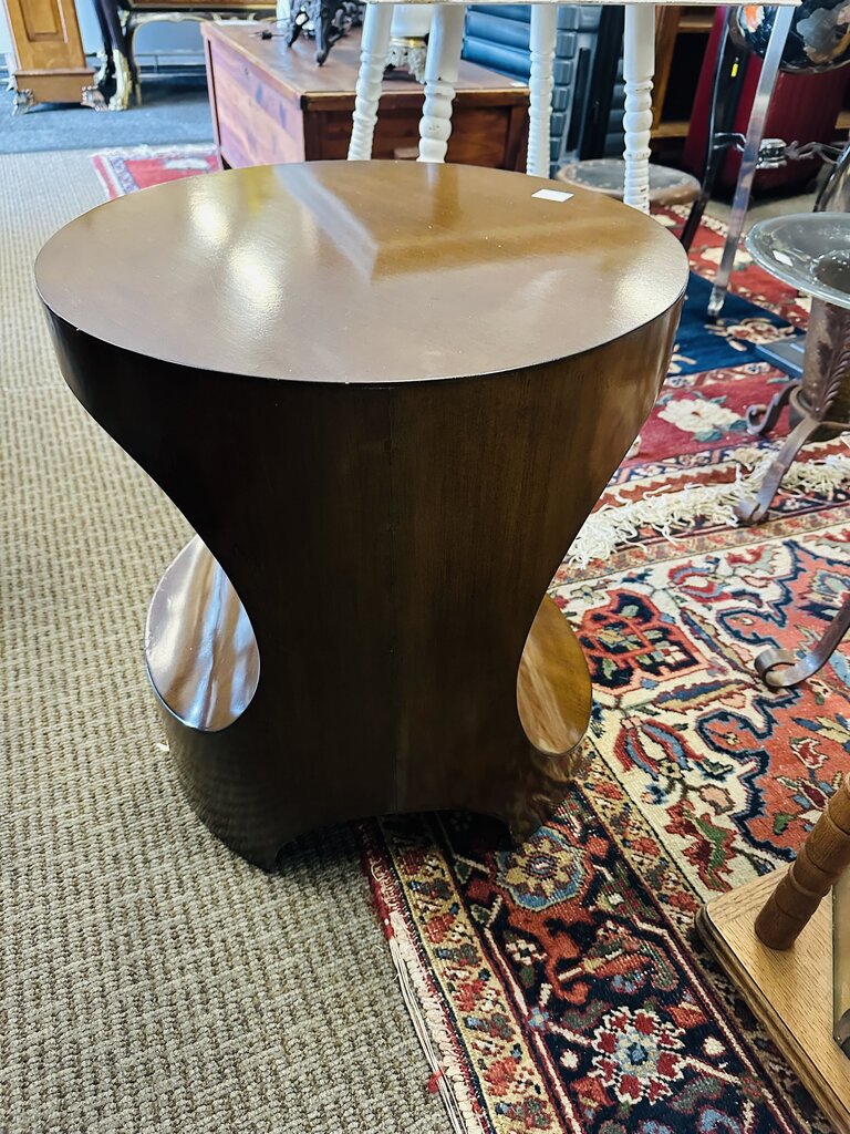 Modern Round End Table 20x23