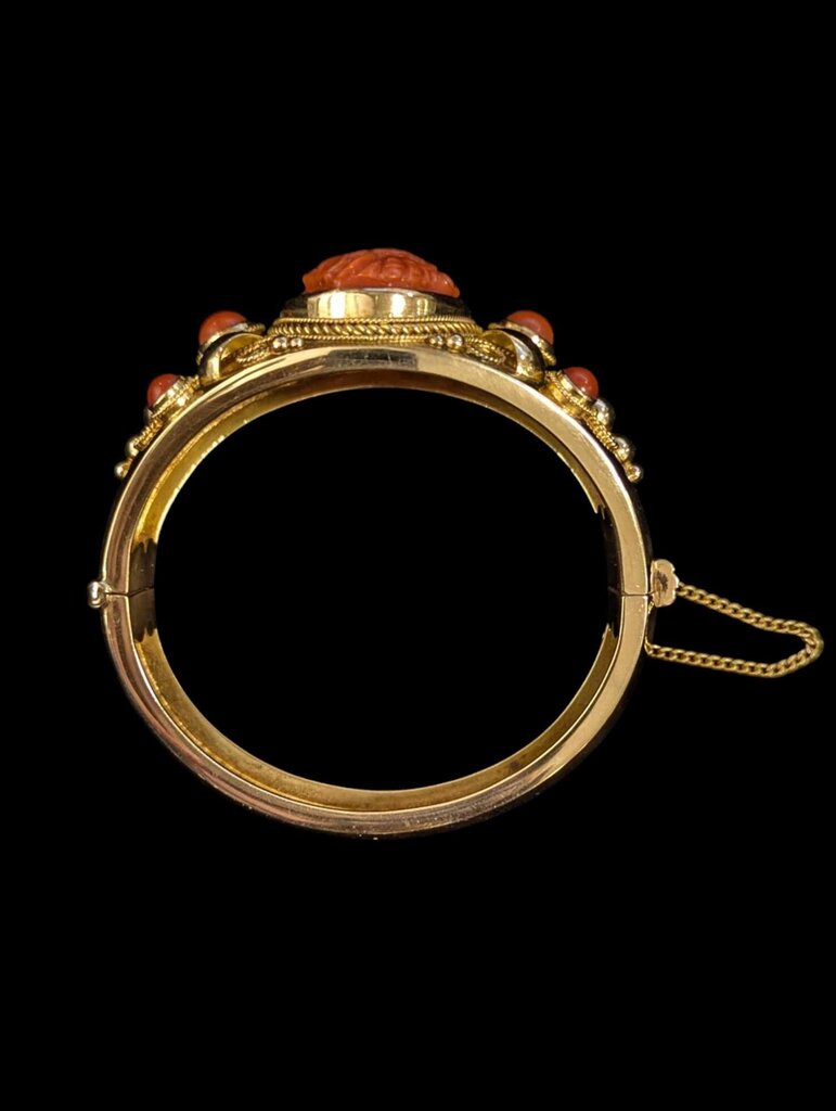 Coral Bracelet 18k Yellow Gold