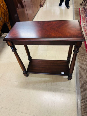 Lark Manor Leann End Table MSRP $377 (24x12x25)
