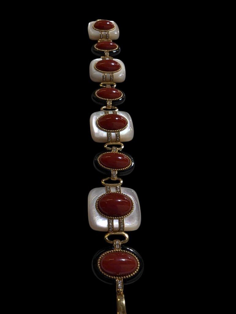 Bracelet w/ Coral, Diamond, Mother of Pearl & Black Onyx 18k yellow Gold