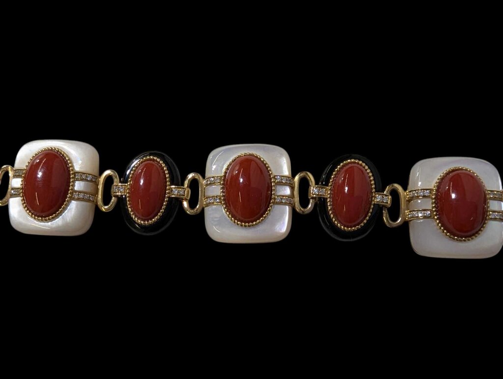 Bracelet w/ Coral, Diamond, Mother of Pearl & Black Onyx 18k yellow Gold