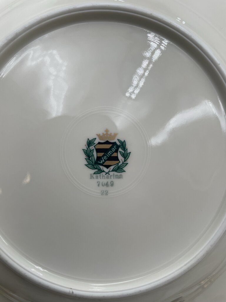 Weimar German Porcelain Katharina #7049 Gold Trim 40Pcs