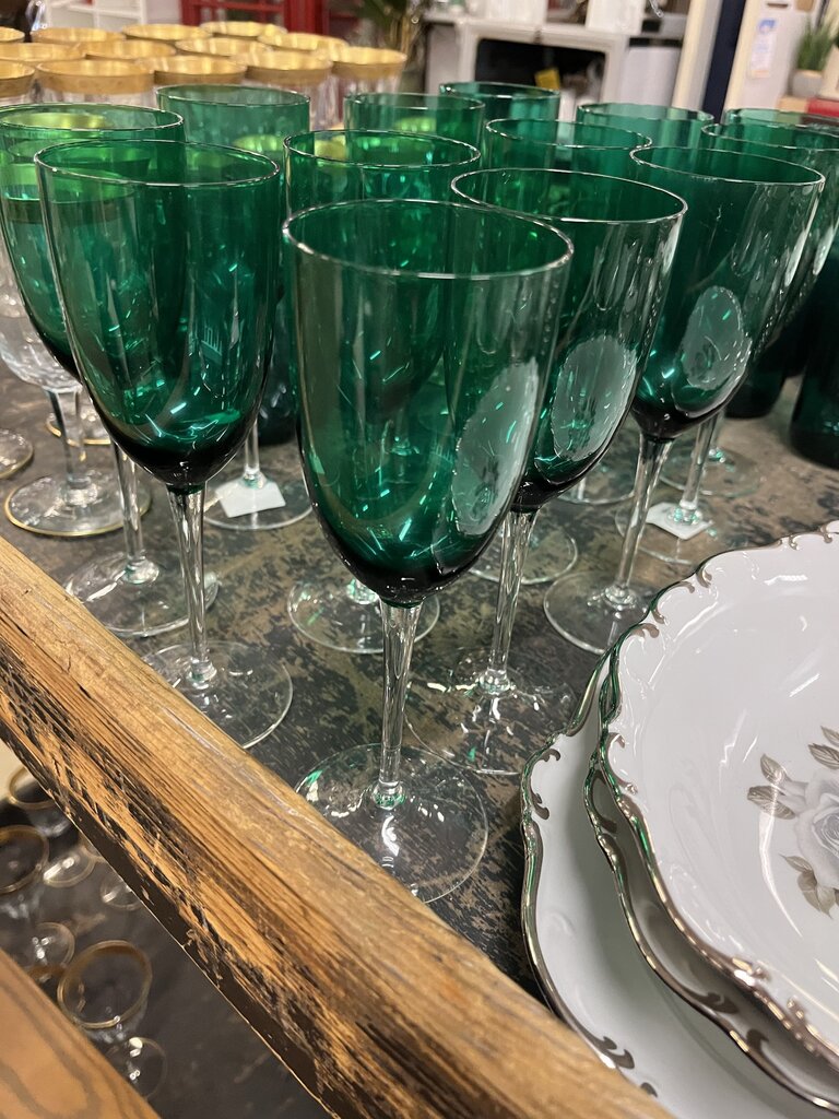 Vintage Emerald Teal Green Wine Glasses PAIR $10