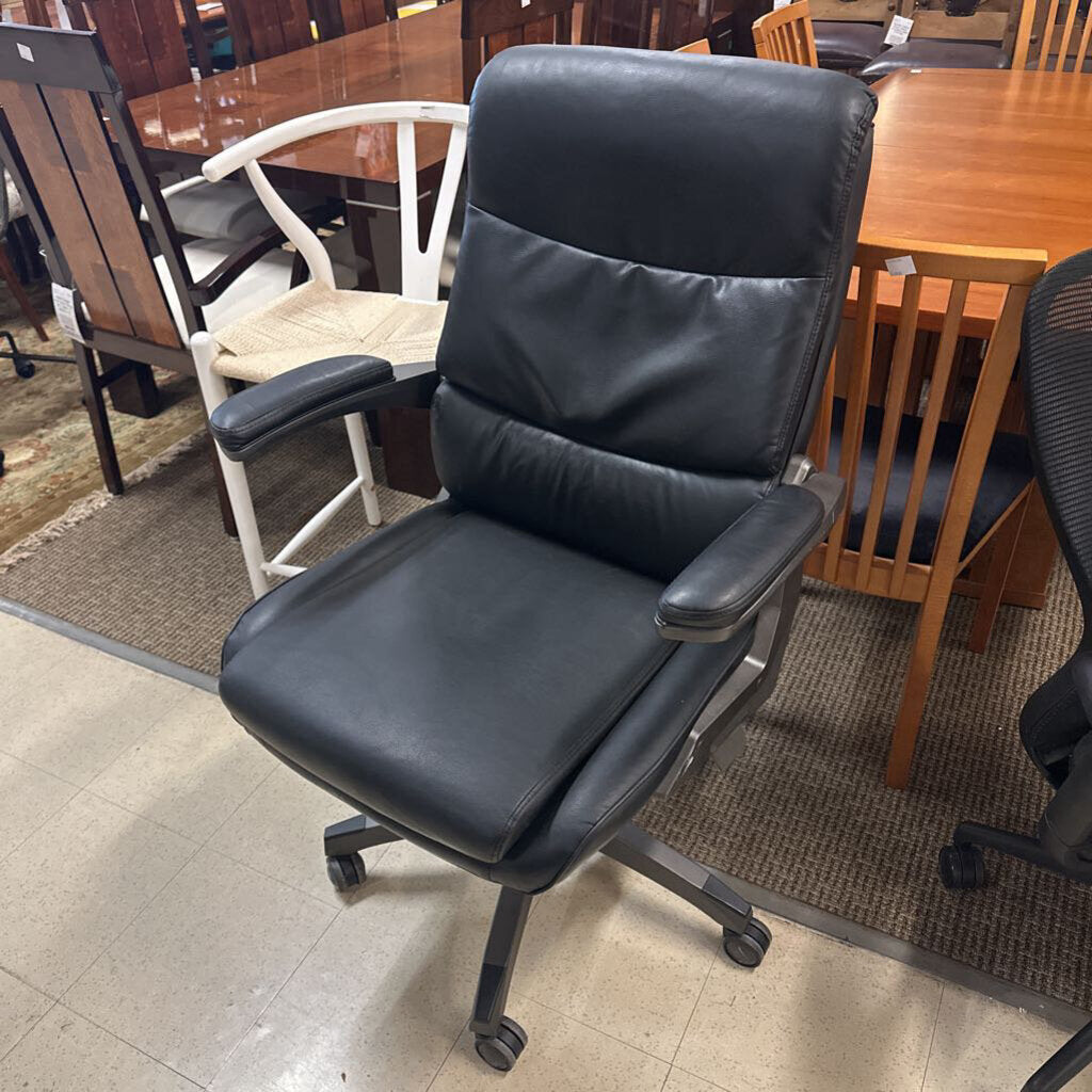 Black Leather La-Z-Boy Manager Office Chair