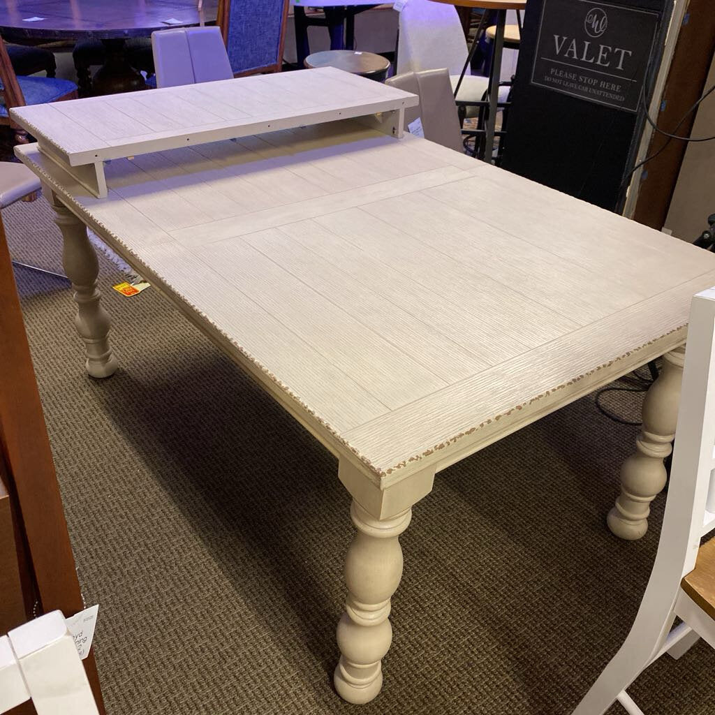 Aberdeen Weathered Extendable Dining Table 84x42x30
