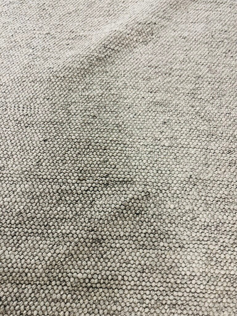 Restoration Hardware Delfina Wool 8 x 10 Rug MSRP $1700