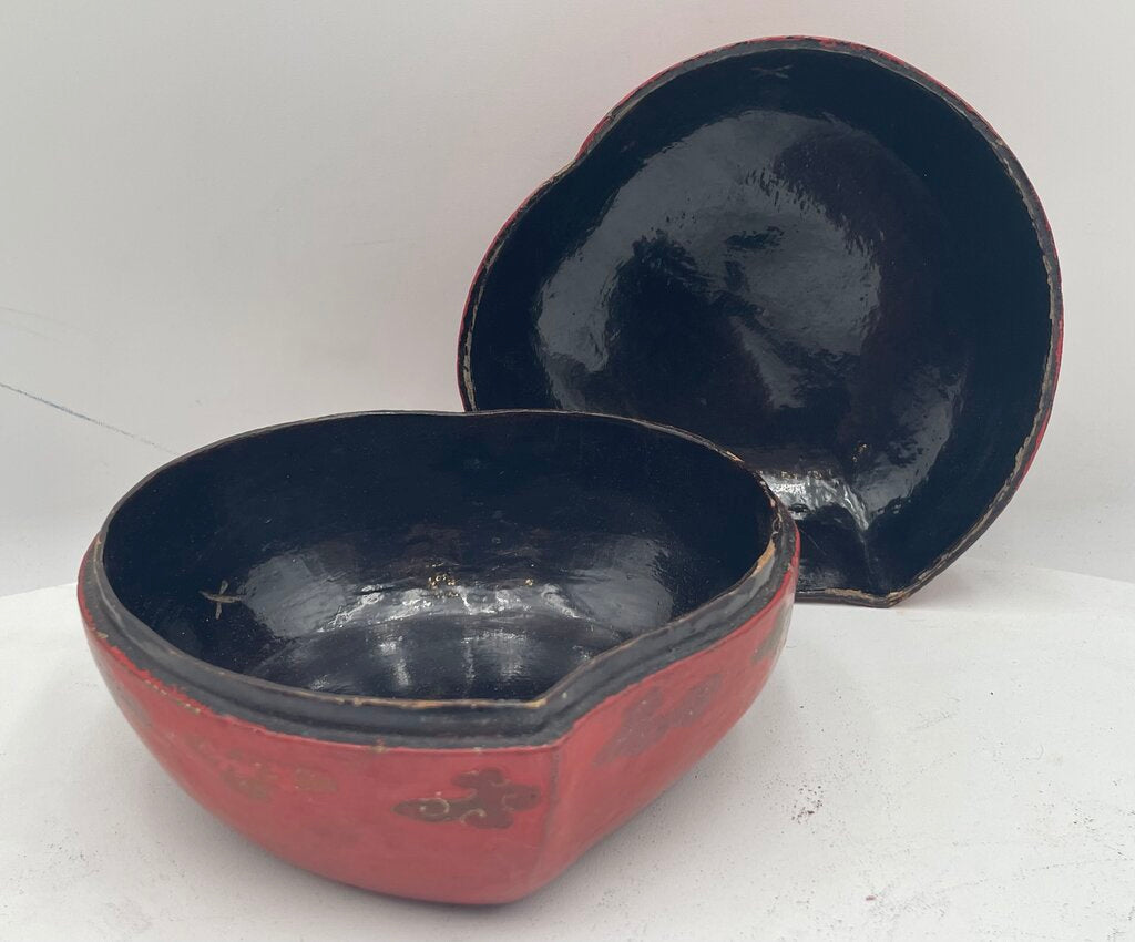19th Century Chinese Papier-Mache & Wood Ash Red & Black Lacquered Hand Painted Food Dog Motif Peach Shaped Lidded Box