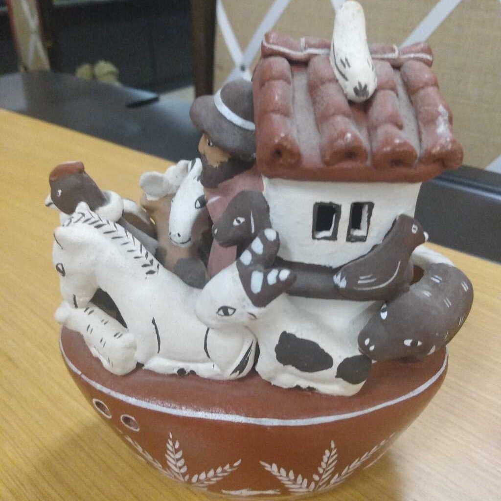 Pottery Folk Art Noah's Ark
