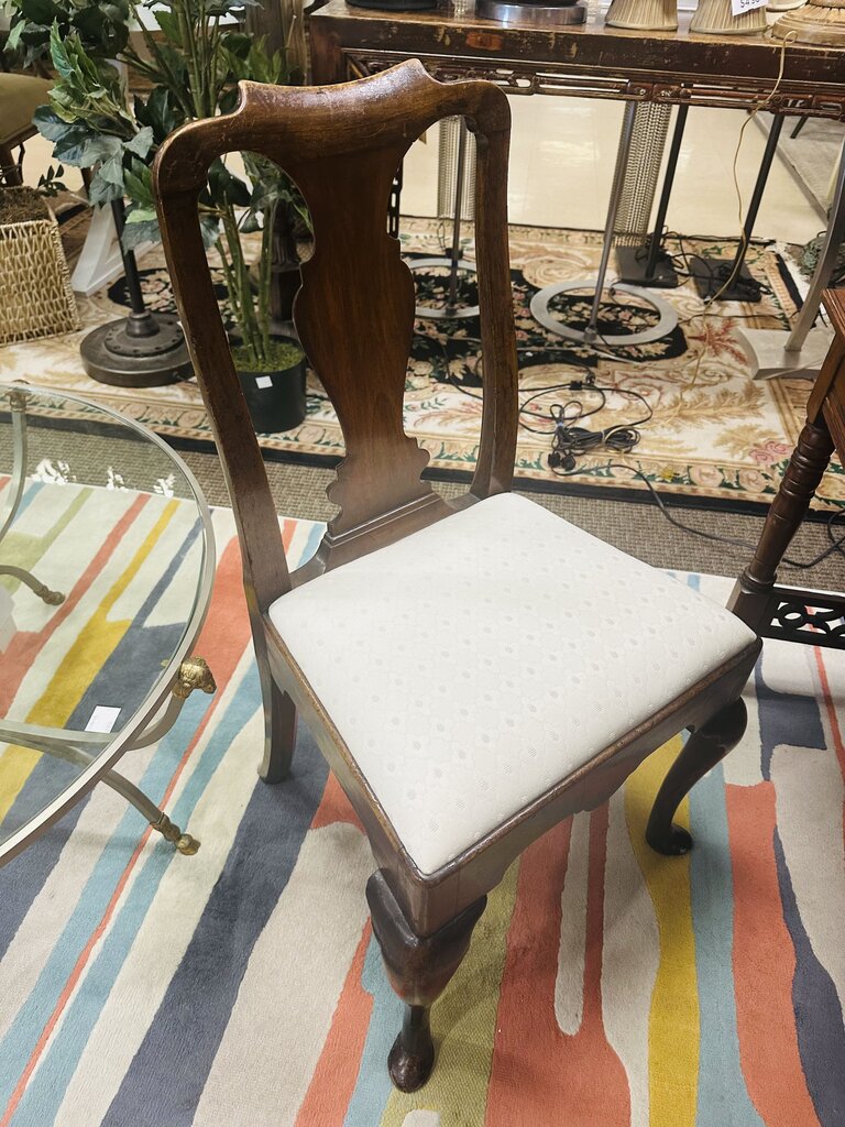 Single Traditional Chair