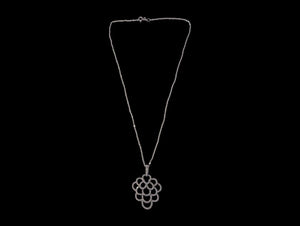 Pendant 18k White Gold w/ Diamonds & Chain