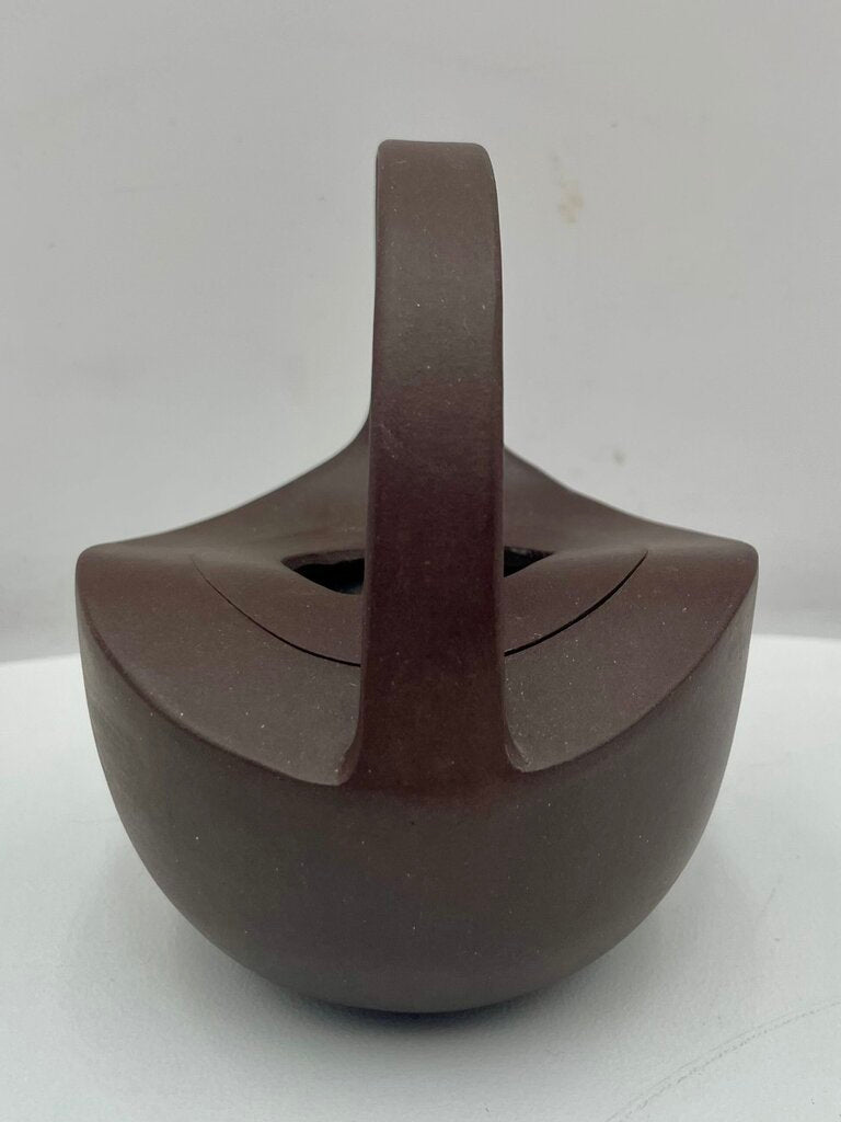 Chinese R&G Yixing Brown Terracotta Lidded Teapot Stamped Bottom