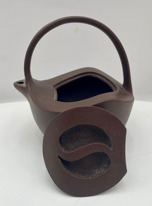 Chinese R&G Yixing Brown Terracotta Lidded Teapot Stamped Bottom