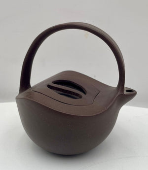 Chinese R&G Yixing Brown Terracotta Lidded Teapot Stamped Bottom