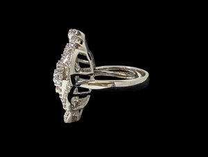 Ring 18k White Gold Diamond (oval flower)
