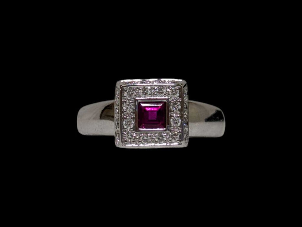 Ruby & Diamond Ring 18k White Gold (princess cut)